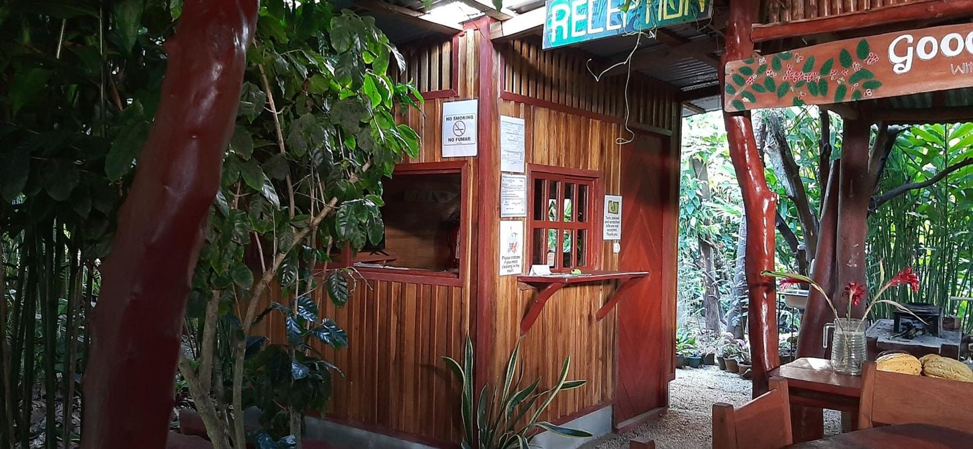 Jardin Entre Montanas Bed & Breakfast Bijagua Dış mekan fotoğraf